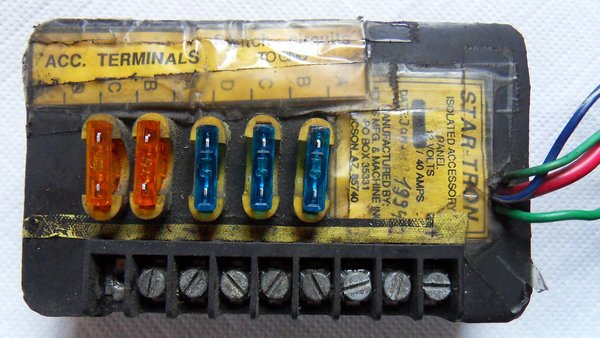 So ein Teil ist  seit 17 Jahren in meiner Gold Wing am Arbeiten ohne Tadel.