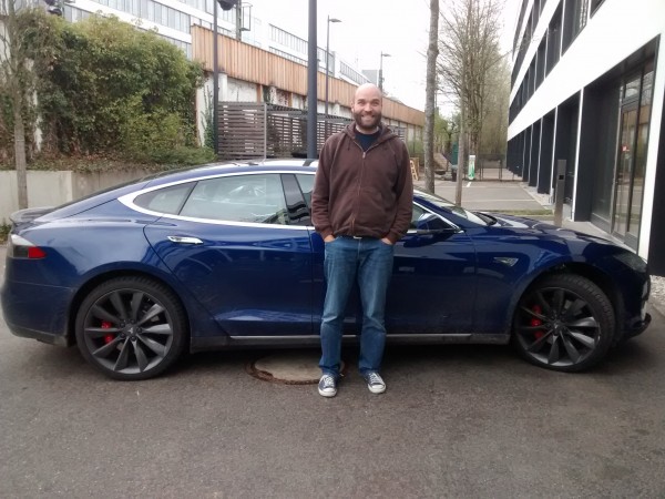 Tesla Model S P90D