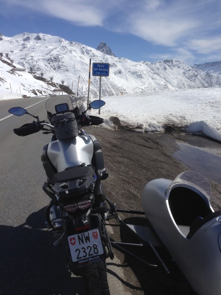kurz vor Mittag auf dem Bernina