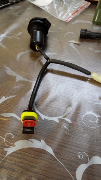 ZAK04.jpg (78.88 KiB) 1999 mal betrachtet AMP Superseal