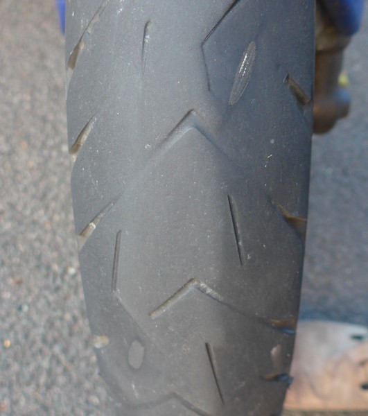 Vorderreifen 10250.jpg (175.11 KiB) 3991 mal betrachtet 10.250km