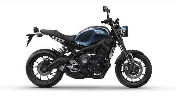 2017-Yamaha-XSR900-EU-Rock-Slate-Studio-002.jpg