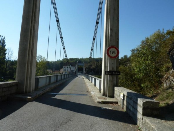 3.Kleine Brücke Großer Fluß.JPG
