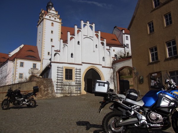 Die Schöne vor Schloss Colditz...