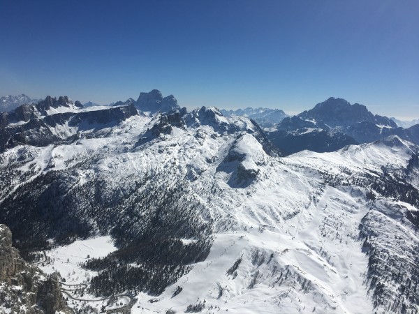 IMG_3296.JPG (253.54 KiB) 4290 mal betrachtet Oben am Lagazuoi