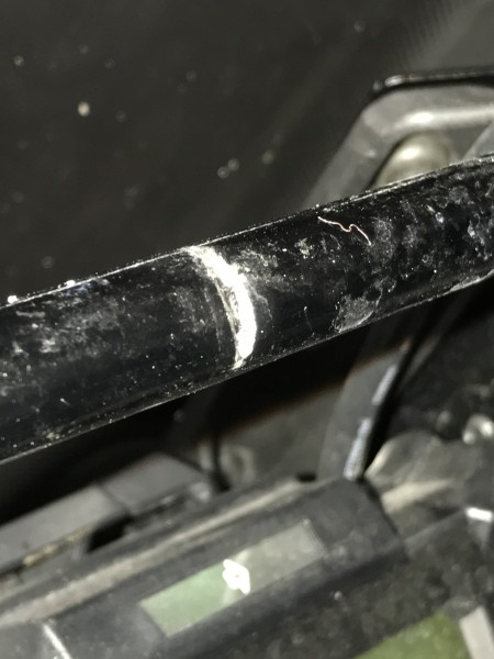 IMG_0579.JPG (68.93 KiB) 3269 mal betrachtet eingefressene Haltestange