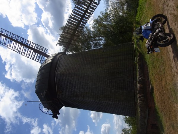 alte aber schön restaurierte Windmühle im Nirgendwo...