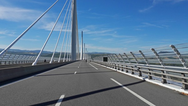 Viaduc de Millau / http://www.openstreetmap.org/?mlat=44.069444&amp;mlon=3.024444&amp;zoom=15#map=15/44.0694/3.0244