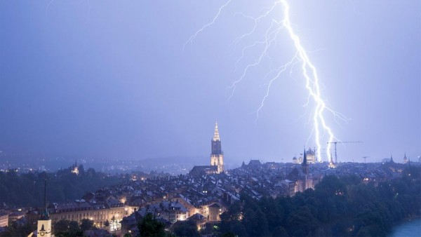 Blitz-in-Bern.jpg