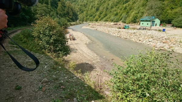 Zwei Rösser, das Gespann war knapp 25 Minuten nach uns im Tal!