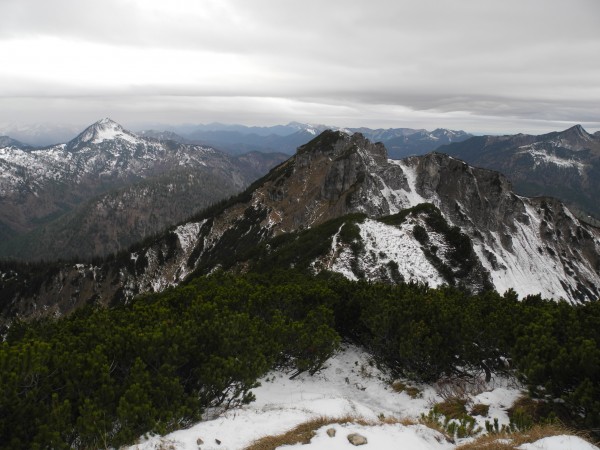 DSCN1538.JPG (186.8 KiB) 2852 mal betrachtet Das Auto hatte im Tal (Valepp) 5°C angezeigt...