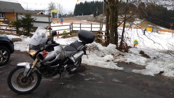 IMG_20180113_133328530.jpg (338.04 KiB) 5610 mal betrachtet Habe zwei Stunden benötigt um den Schnee zusammen zu Kratzen.