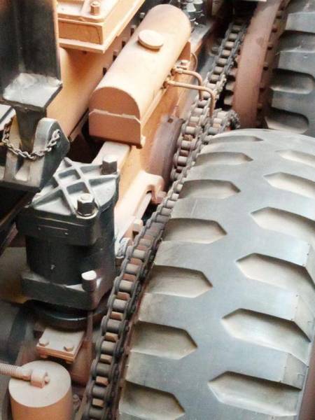 K800_IMG_20180217_124100.JPG (60.53 KiB) 2510 mal betrachtet mit interessantem Antriebskonzept