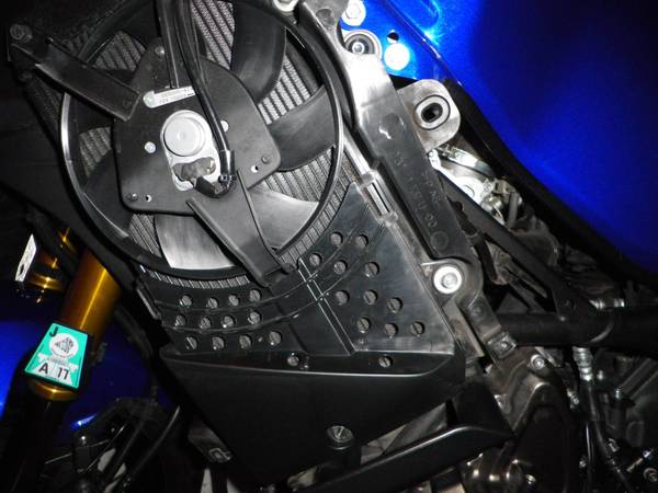 IMGP0003.JPG (255.15 KiB) 5185 mal betrachtet Innere Kühler-Abdeckung mit den ø10 mm Bohrungen