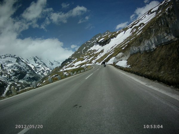 Wetter super, der Berg hüllt sich jedoch in Wolken