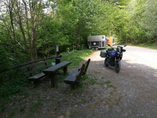 IMG_20180430_151209.jpg (439.35 KiB) 8162 mal betrachtet Montag im Odenwald