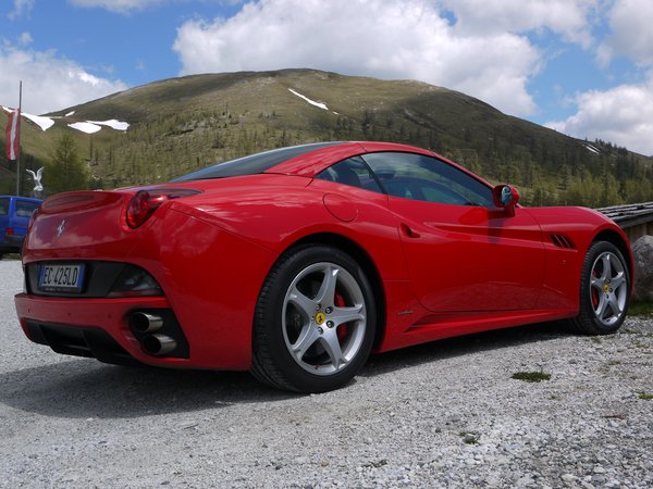 Ferrari in den Nockbergen.jpg