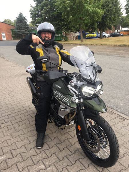 246927733_24280.jpg (218.33 KiB) 4954 mal betrachtet Nach den ersten Kilometern