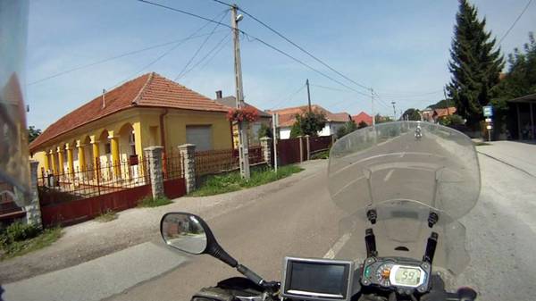 Tag-9-2.JPG (135.19 KiB) 3608 mal betrachtet neue Architektur