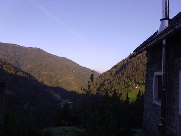 IMGA0436.JPG (39.45 KiB) 2853 mal betrachtet Hütte