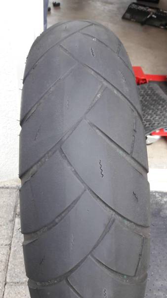006.jpg (135.36 KiB) 6669 mal betrachtet Reifen hinten