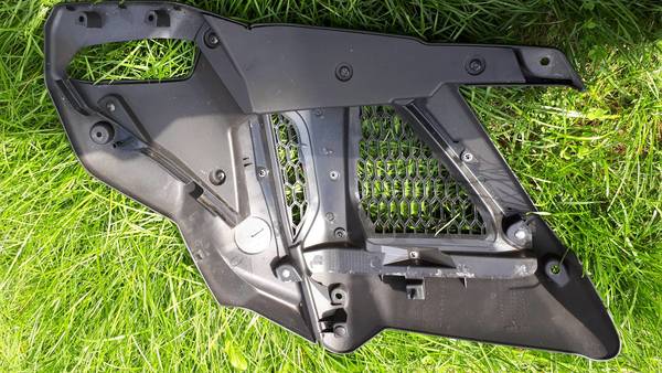 20180908_121826.jpg (450.94 KiB) 2874 mal betrachtet Verkleidung links