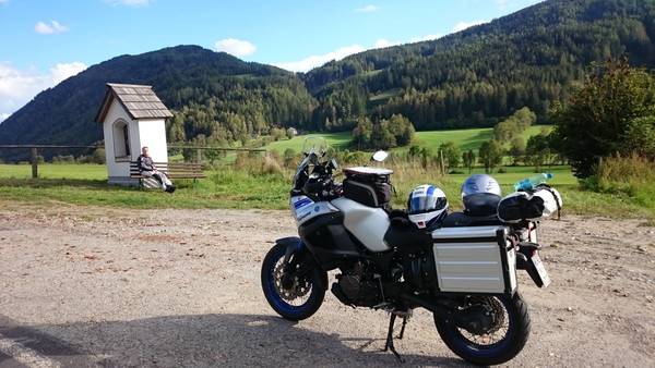 DSC_0526.JPG (353.32 KiB) 3474 mal betrachtet Die beste Sozia macht Pause.