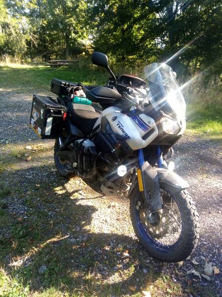 IMG_20180930_105344.jpg (548.5 KiB) 2488 mal betrachtet Irgendwo in den Vogesen auf der Route des Crètes.<br />Und das noch mit ner Bank.