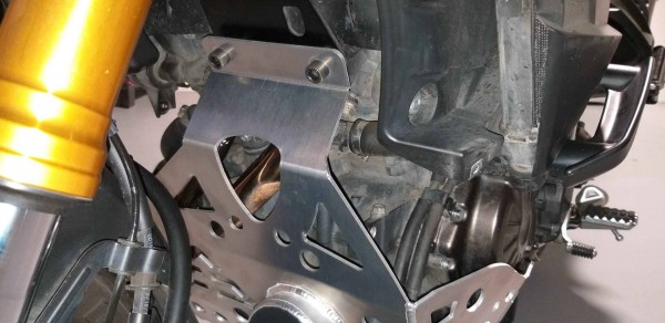 20181201_Befestigung_vorne.jpg (177.78 KiB) 4078 mal betrachtet Befestigung vorne