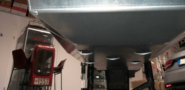 20181201_unten.jpg (121.52 KiB) 4073 mal betrachtet von unten