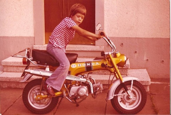 Einer der ersten Kontakte mit motorisierten Zweirädern.