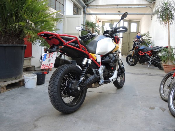 Moto Guzzi V 85 TT DSCN4740.JPG