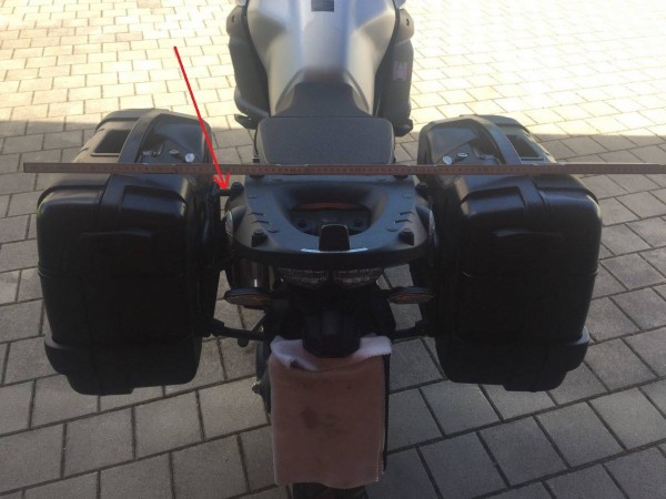 Aufbockhilfe.jpg (119.76 KiB) 2816 mal betrachtet "Aufbockhilfe"