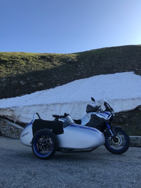 Letzte Schneeresten am Nufenen