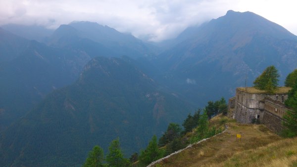 Alte Festung an der Abfahrt nach Fenestrelle