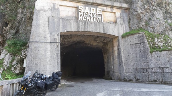Einfahrt zum Passo Pura