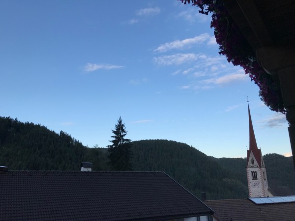 D0D8D27D-51FA-4D99-90C3-28A7AF821D55.jpeg (323.77 KiB) 6457 mal betrachtet Blick aus dem Hotelzimmer