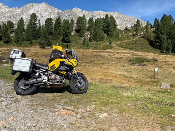 IMG_2781.jpg (1.12 MiB) 6172 mal betrachtet 12 Uhr Mittag am Stallersattel