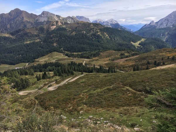 Schotterweg nach Straniger Alm