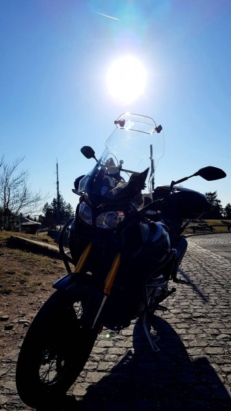 YamahaSonne.jpg (220.67 KiB) 2436 mal betrachtet mal sehen, ob es klappt :-)