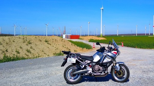 Windräder bis zum Horizont.jpg (330.93 KiB) 2385 mal betrachtet Windräder so weit das Auge reicht