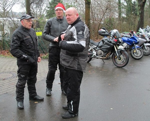 Scheppen2012.jpg (348.94 KiB) 3148 mal betrachtet Ich bin der mit der roten Mütze, wenn Ihr mich mal seht einfach ansprechen :lol: