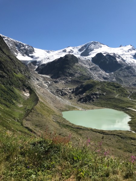 255B7287-59B5-4A29-8424-CB196153CAF8.jpeg (859.62 KiB) 2435 mal betrachtet Steingletscher am Sustenpass