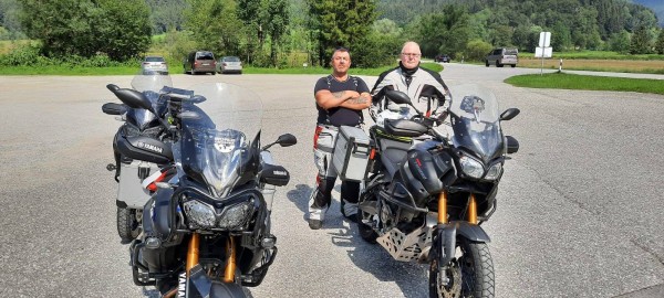 IMG-20200812-WA0012.jpg (278.73 KiB) 1999 mal betrachtet Zwei Wastl beisammen