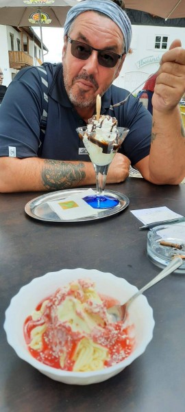 IMG-20200814-WA0002.jpg (121.05 KiB) 2203 mal betrachtet Helmut zum Urlaubsanschluss musste das nochmal sein