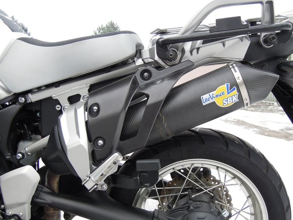 DSCN0905.JPG (121.52 KiB) 8607 mal betrachtet Die Passung der "Bohrungen" zur Befestigung hat ausreichend Spiel und sitzt nach Zentrierung an allen drei Löchern perfekt.