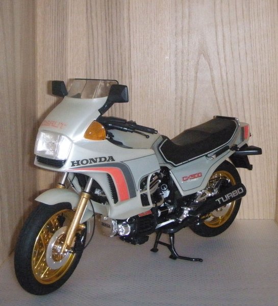 PC010717_2.jpg (142 KiB) 4356 mal betrachtet Honda CX500 Turbo