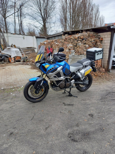 20210328_153519.jpg (932.19 KiB) 3903 mal betrachtet Bissl was uffjeklebt. Danke, Yamaha, für dieses geniale Design.