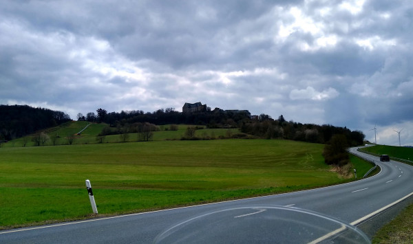 Burg Hohensolms.jpg (272.98 KiB) 3580 mal betrachtet Burg Hohensolms