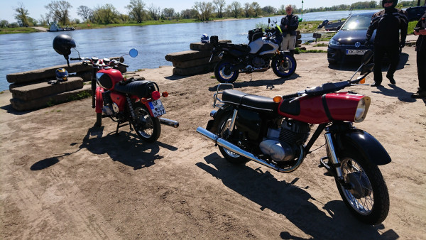 An der Motorfähre Rogätz